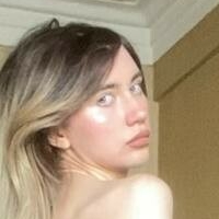 8elayne Naken