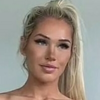 Alex Paige Moore Naken