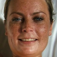 Alexis May Naken