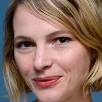 Amy Seimetz Naken