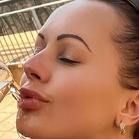 Anita Milán Naken