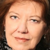 Ann Perry Naken
