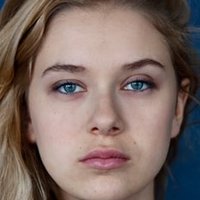 Anna Herrmann Naken