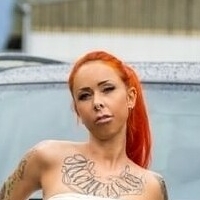 Anni Angel Naken