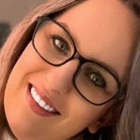 AnyCourtney Naken