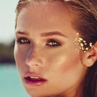 Ashlen Alexandra Naken