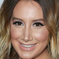 Ashley Tisdale Naken