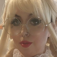 axillia Naken