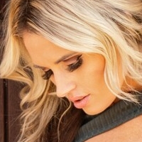 Bikinihuntress Naken