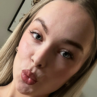 Blondebaddee Naken