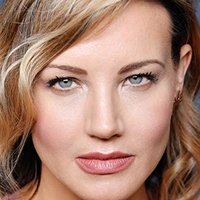 Brianne Davis Naken