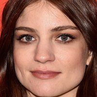 Bridey Elliott Naken