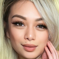bxmbchelle Naken