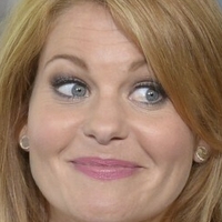 Candace Cameron Naken