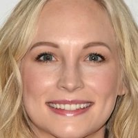 Candice King Naken