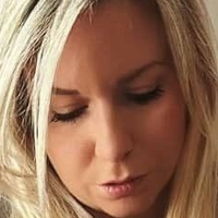 Carina Crone Naken