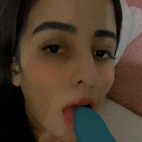 carlahardeen Naken