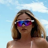 Casi Davies Naken