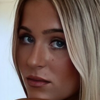 Cassie Roberts Naken