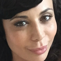 Catherine Bell Naken
