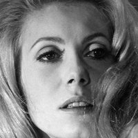 Catherine Deneuve Naken