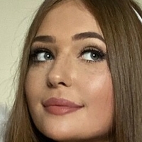 Charlottiie Naken