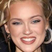 Chloe Rose Robertson Naken