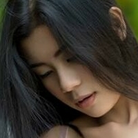 Christie Dewi Naken