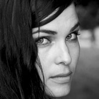 Claudia Gallo Naken
