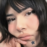 Cvnela Naken