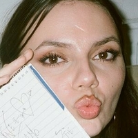 Dafne Keen Naken
