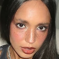 Dina Ayada Naken