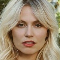 Elena Cher Naken