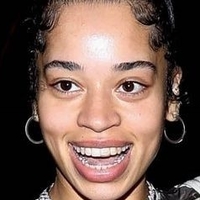 Ella Mai Naken