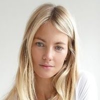 Elyse Taylor Naken