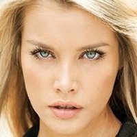 Emily Maddison Naken