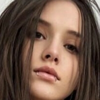 emilymayers Naken