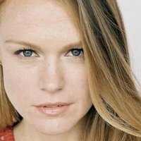 Erin Cottrell Naken