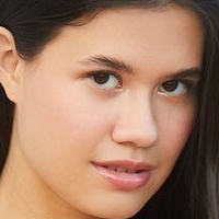 Evelin Elle Naken