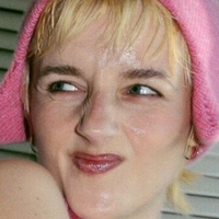 Greta Isaac Naken