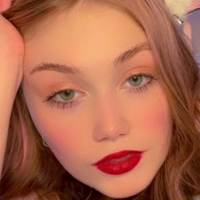 Hailey Naken