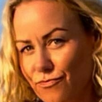 Heidi Rose Naken