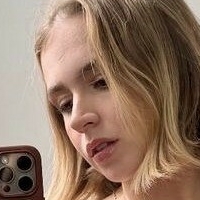 Isabella Scherer Naken