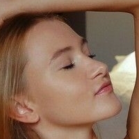 Ivi Rein Naken