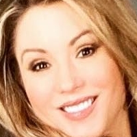 Jen Hale Naken