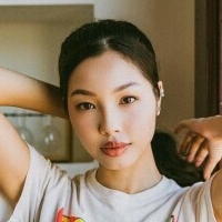 Joyce Htet Naken