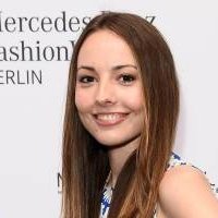 Julia Krueger Naken