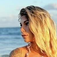 Karinakiss Naken