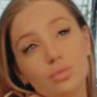 Katie Bank Naken