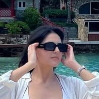 Kelly Badak Naken